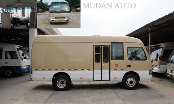 الصين Hydraulic Brake Transport Minivan Diesel Coaster Vehicle With 65L Fuel Tank المزود